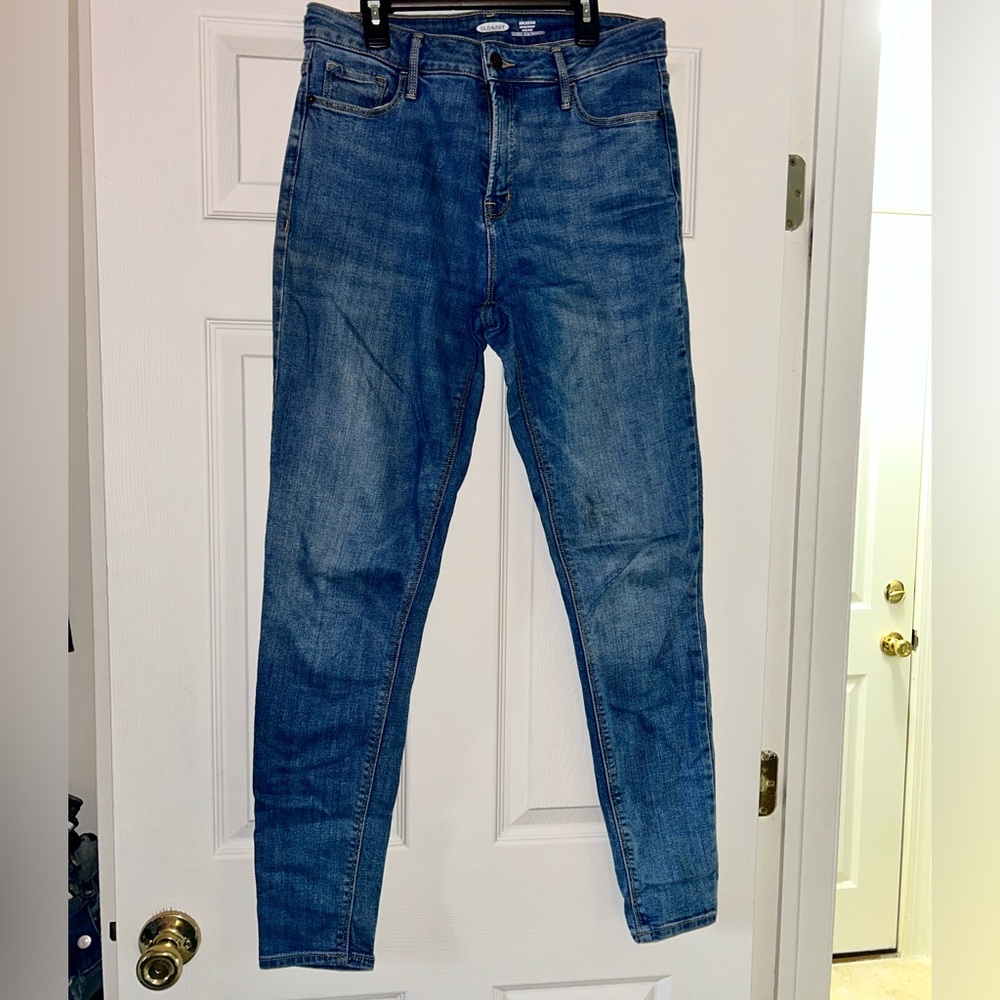 Old Navy Women's Skinny Jeans in Blue